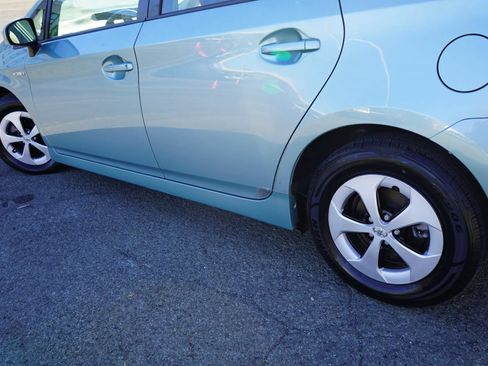Used 2014 Toyota Prius Two FWD image 6