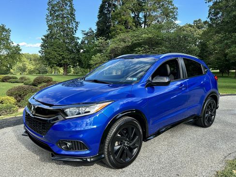 Used 2021 Honda HR-V Sport image 4