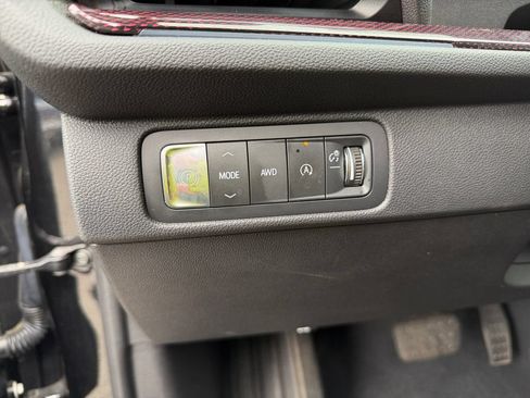 Used 2024 Chevrolet Traverse Z71 w/ Enhanced Driving Package AWD/4WD image 19