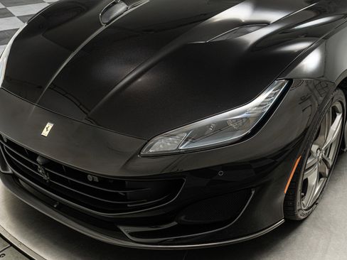 Used 2020 Ferrari Portofino image 30