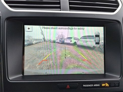 Used 2017 Ford Explorer XLT w/ Equipment Group 201A image 18