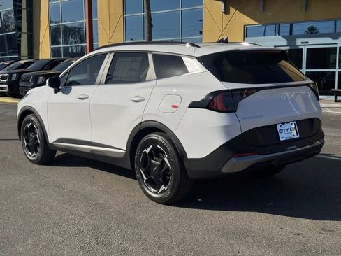 New 2026 Kia Sportage EX image 3