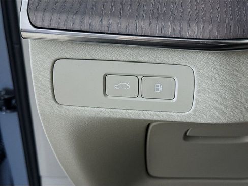 New 2026 Volvo XC90 T8 Ultra w/ Protection Package Premier image 10