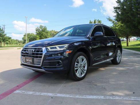 Used 2018 Audi Q5 Prestige w/ Prestige Package AWD/4WD image 3