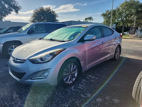Used 2014 Hyundai Elantra SE w/ Option Group 02 FWD image 6