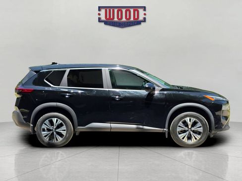 Used 2023 Nissan Rogue SV AWD/4WD image 2