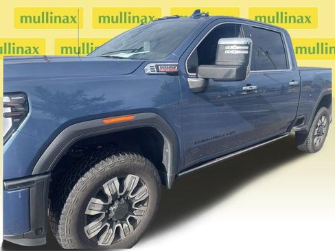 Used 2024 GMC Sierra 2500 Denali w/ Denali Reserve Package AWD/4WD image 5