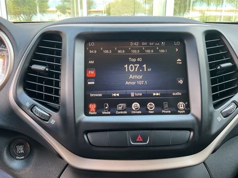 Used 2014 Jeep Cherokee Limited FWD image 28
