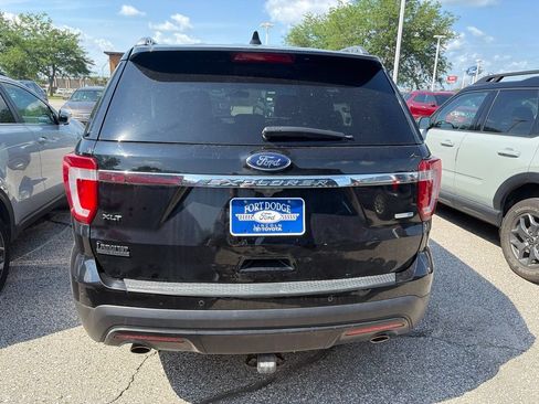 Used 2016 Ford Explorer XLT w/ Equipment Group 202A AWD/4WD image 3