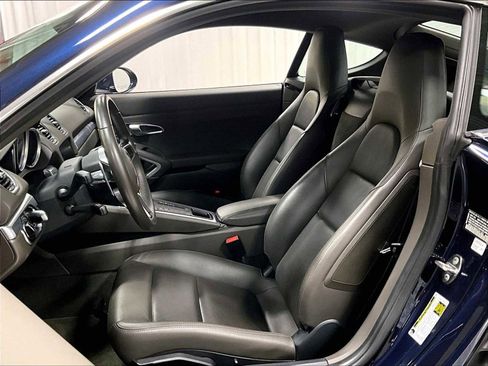 Used 2019 Porsche 718 Cayman image 8