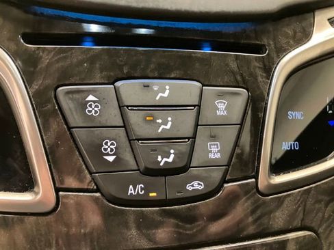 Used 2016 Buick LaCrosse image 33