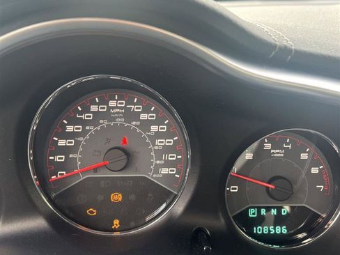 Used 2013 Dodge Avenger SE image 15