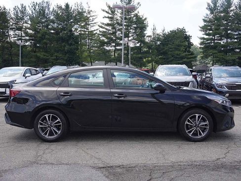 Used 2023 Kia Forte LXS FWD image 16