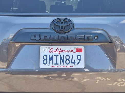 Used 2019 Toyota 4Runner TRD Off-Road Premium AWD/4WD image 39