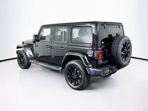 Used 2025 Jeep Wrangler Sahara image 5