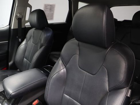 Used 2022 Kia Telluride EX w/ EX Premium Package AWD/4WD image 28