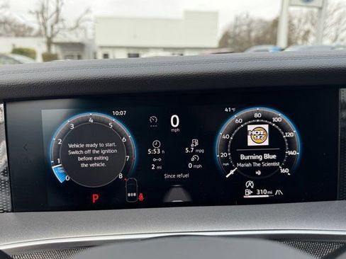 Used 2025 Volkswagen Tiguan S image 22