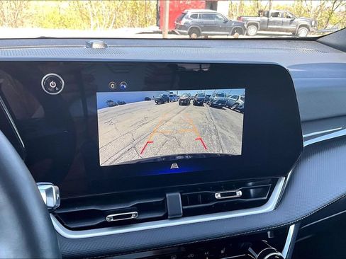 Used 2025 Chevrolet Equinox LT AWD/4WD image 18