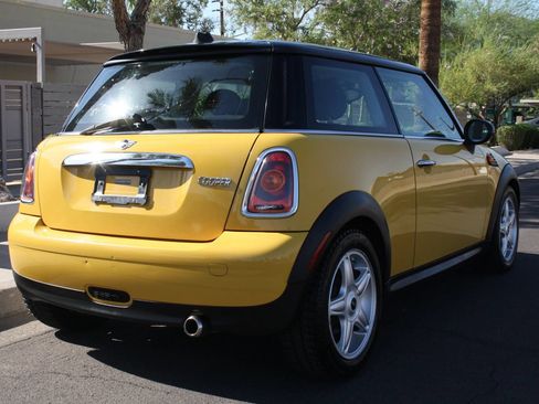Used 2009 MINI Cooper Hardtop FWD image 4