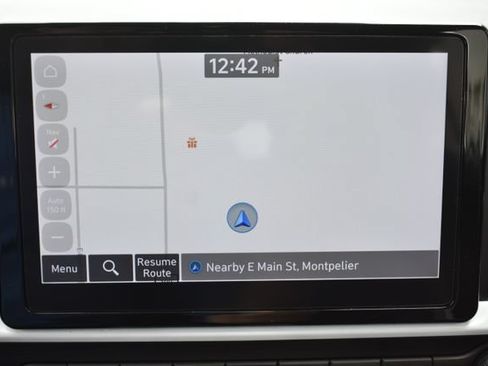 Used 2025 Hyundai Venue Limited FWD image 5