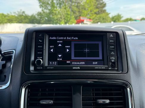 Used 2018 Dodge Grand Caravan SXT w/ Driver Convenience Group FWD image 35