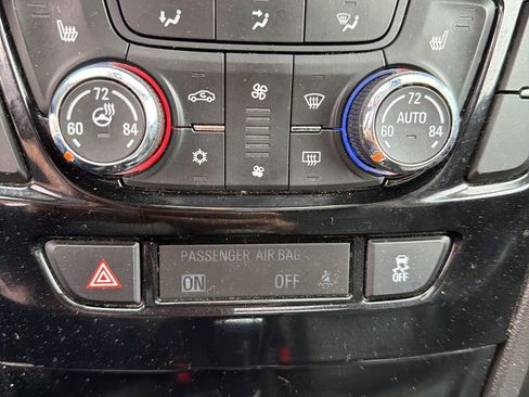 Used 2019 Buick Encore Essence AWD/4WD image 13
