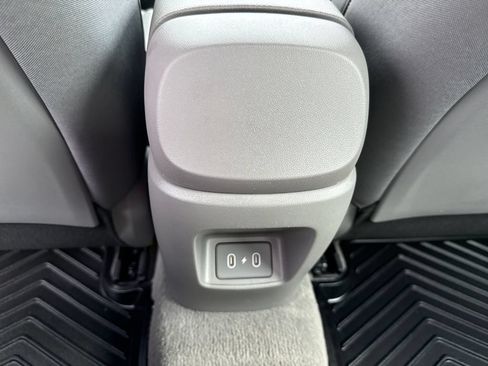 Used 2025 Hyundai Elantra Sport FWD image 21