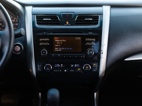 Used 2014 Nissan Altima 2.5 SV image 33