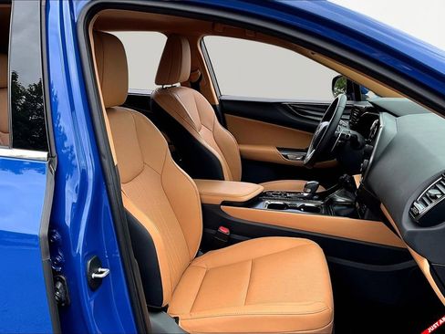 Used 2025 Lexus NX 250 FWD image 19
