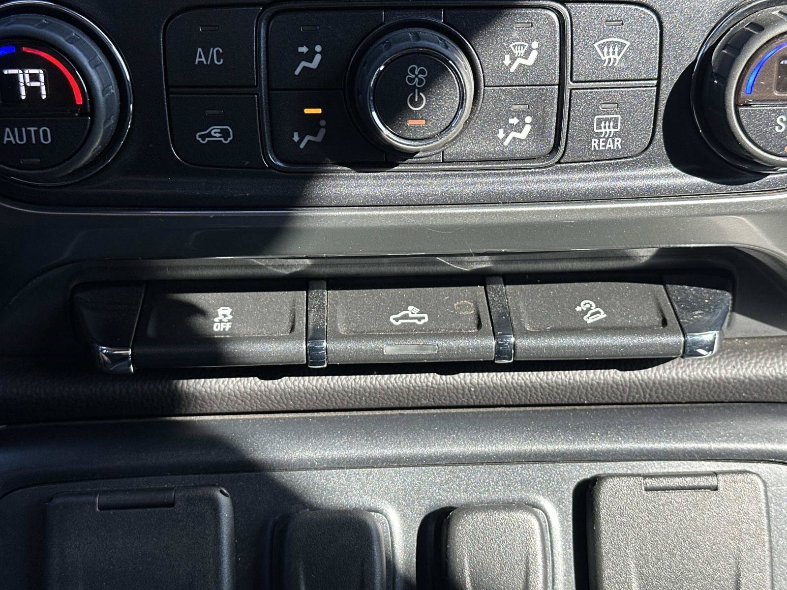 Used 2016 Chevrolet Silverado 1500 LT w/ All Star Edition AWD/4WD image 31
