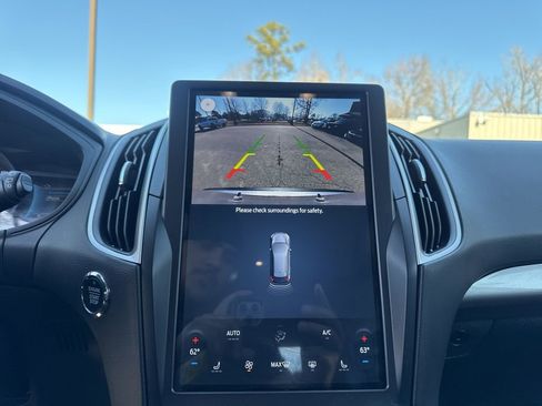 Used 2024 Ford Edge SEL image 19