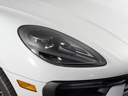 New 2026 Porsche Macan AWD/4WD image 14