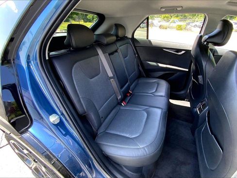 Used 2023 Kia Niro SX Touring FWD image 25
