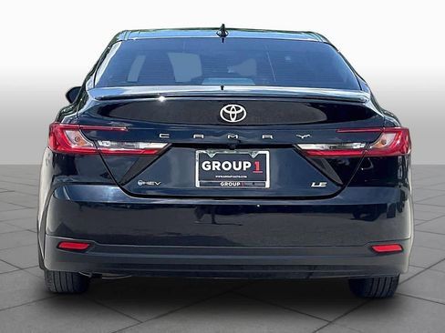 Used 2025 Toyota Camry LE w/ Convenience Package FWD image 5