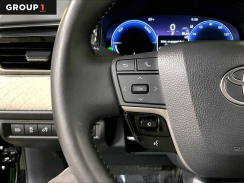 Used 2025 Toyota Camry XLE AWD/4WD image 24