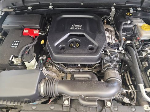 Used 2018 Jeep Wrangler Unlimited Sport AWD/4WD image 30