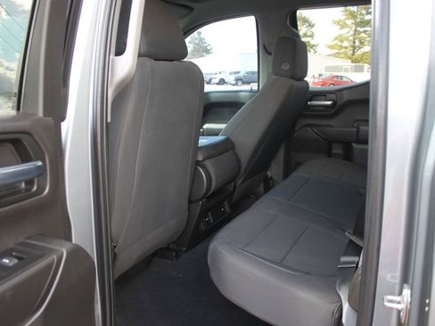 Used 2020 Chevrolet Silverado 1500 Custom w/ Custom Value Package image 11