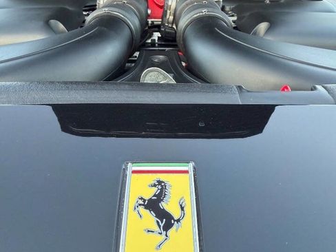 Used 2010 Ferrari California Base 2dr Convertible image 31