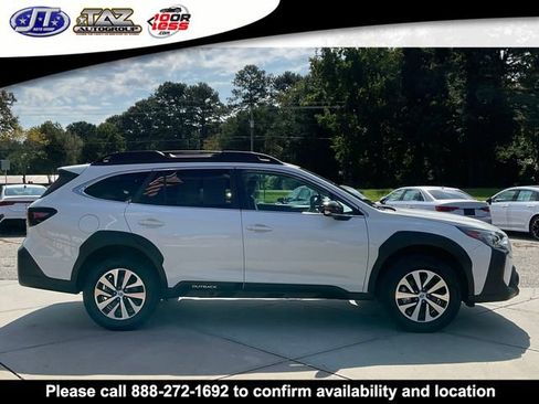 Used 2024 Subaru Outback Premium image 8