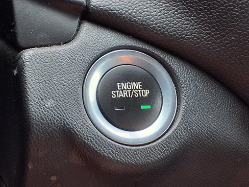 Used 2019 Chevrolet Equinox LT FWD image 21