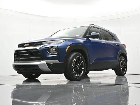 Used 2021 Chevrolet TrailBlazer LT w/ Convenience Package FWD image 35
