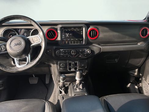 Used 2022 Jeep Gladiator Overland w/ Cold Weather Group AWD/4WD image 11