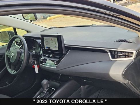 Used 2023 Toyota Corolla LE image 29