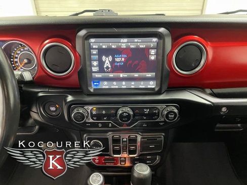 Used 2023 Jeep Wrangler Unlimited Rubicon w/ Steel Bumper Group AWD/4WD image 16