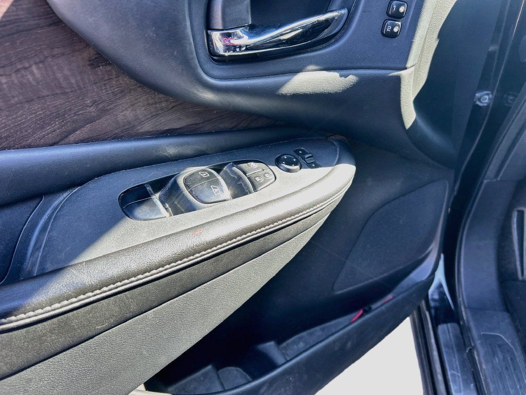 Used 2019 Nissan Murano Platinum w/ Cargo Package AWD/4WD image 18