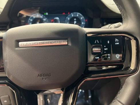 Used 2025 Land Rover Range Rover Evoque S AWD/4WD image 29