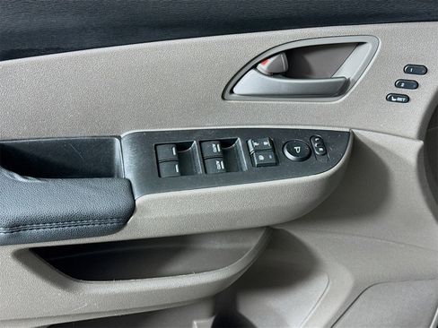 Used 2012 Honda Odyssey Touring Elite image 15