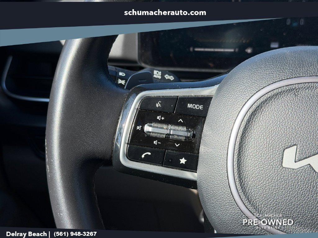 Used 2026 Kia Carnival LXS FWD image 31