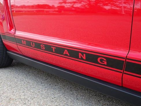 Used 2006 Ford Mustang Premium image 8