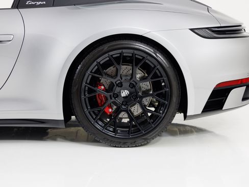Used 2022 Porsche 911 Targa 4S AWD/4WD image 12